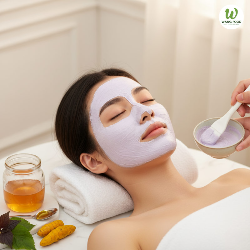 mặt nạ tía tô với tinh bột nghệ